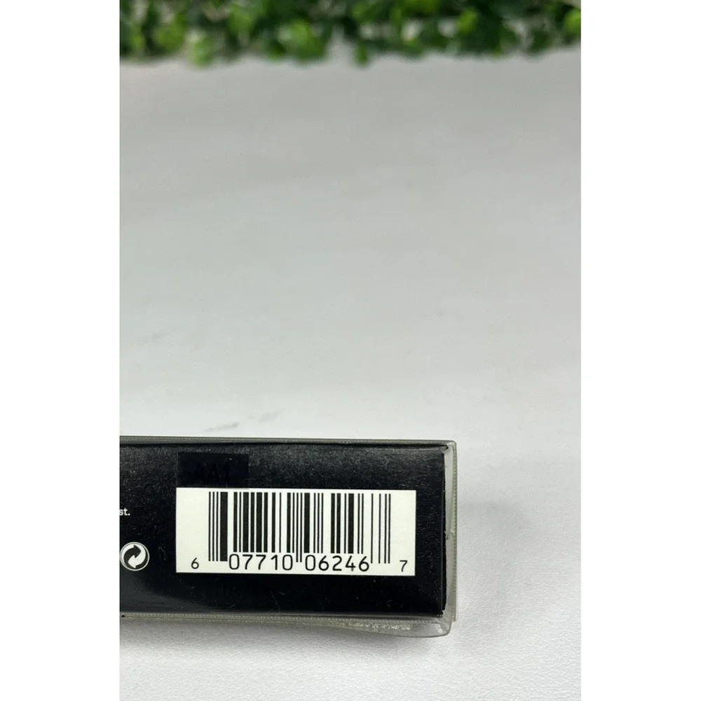 Smashbox Camera Ready Precise Highlighting Makeup Brush (NEW IN BOX) - Picture 3 of 3